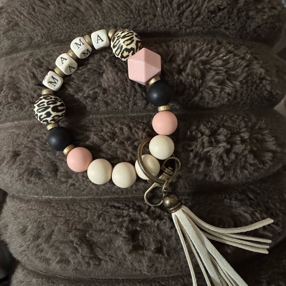 Mama Leopard Print Beaded Keychain Bracelet